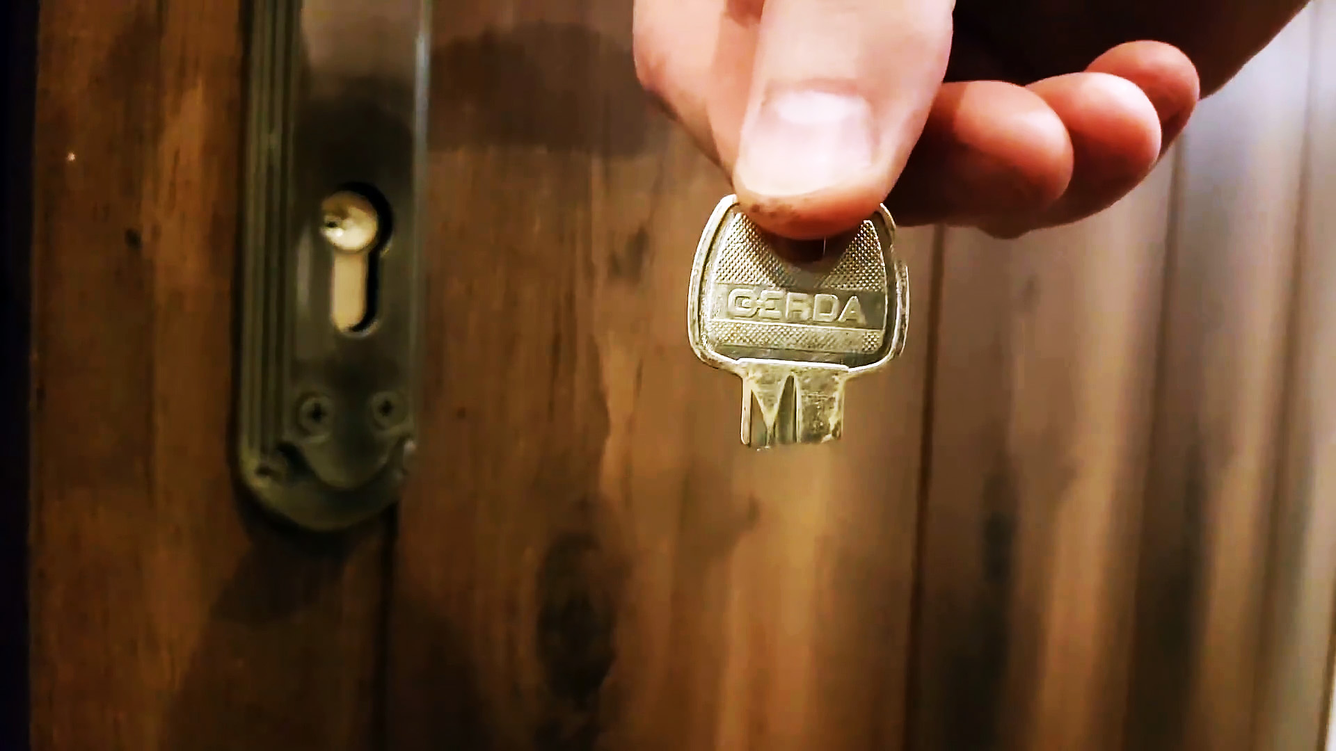 Можно ли извлечь сломанный ключ из замка?